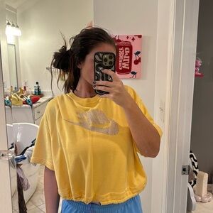 Nike top